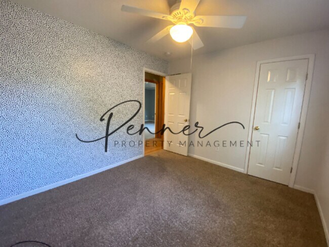 Foto del edificio - 2121 SW Sterling Dr