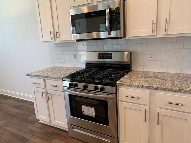 Foto del edificio - 5901 SW Peaceful Ave