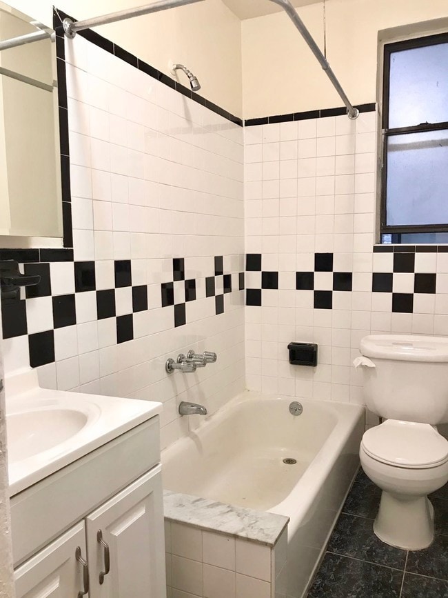 Building Photo - 621 Lefferts Ave