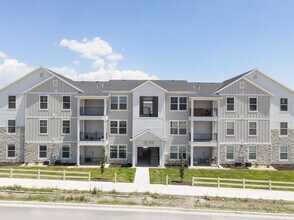 Building Photo - 13687 S Hanley Ln