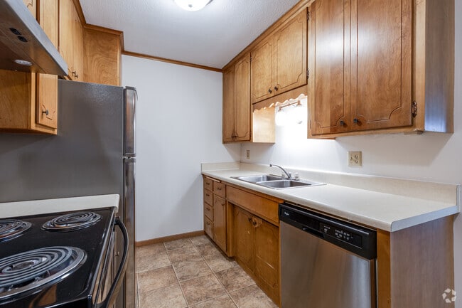 1BR, 1BA - 725SF- Kitchen - Grand Place Apartments