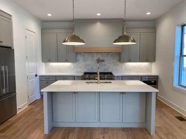 Building Photo - Beautiful High-End New House in West Nashv...