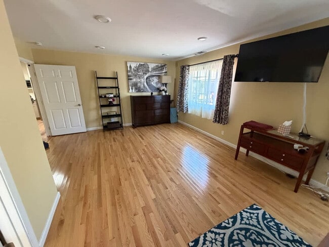 Foto del edificio - 2069 Horne St