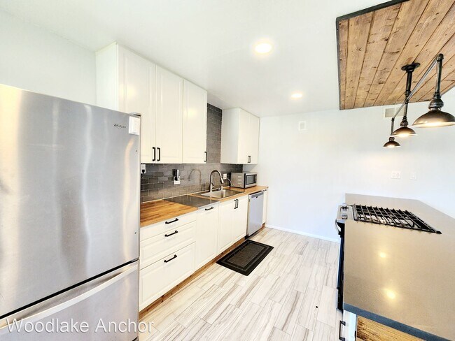 Foto del edificio - 2 br, 2 bath House - 3041 Los Prados #206