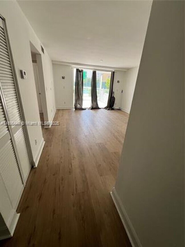 Photo - 770 Claughton Island Dr Apartment