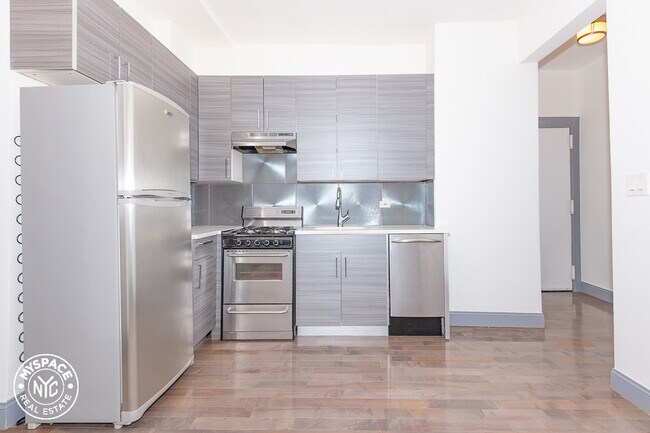 Building Photo - 33 Westminster Rd