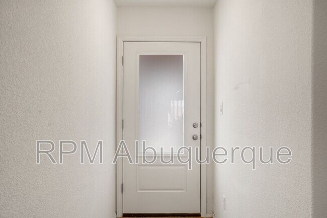 Foto del edificio - 3884 Hernandez St SW