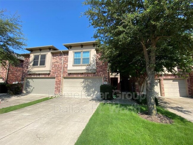 Building Photo - 331 Phoebe Dr