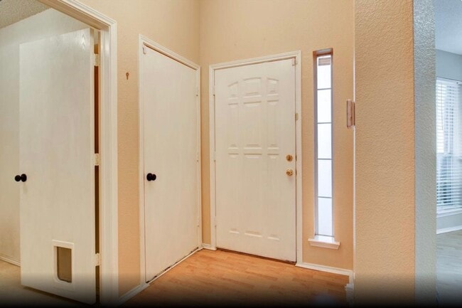 Photo - 10221 Tustin Terrace House