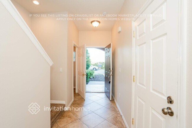 Foto del edificio - 1366 Grantham Dr