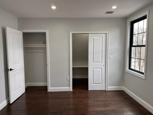 Building Photo - 228 78th St