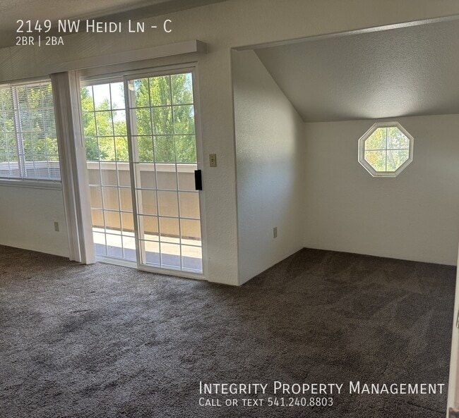 Building Photo - 2149 NW Heidi Ln