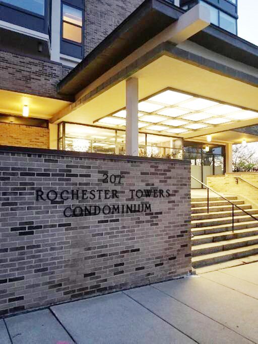 Front Entrance - 207 5th Ave SW