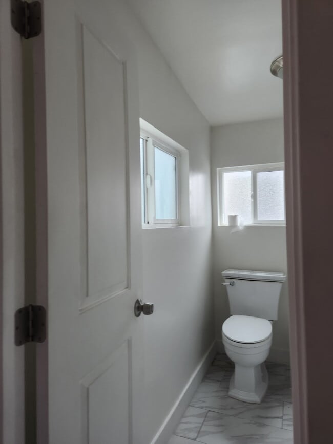 Building Photo - 1012 E Adams Blvd