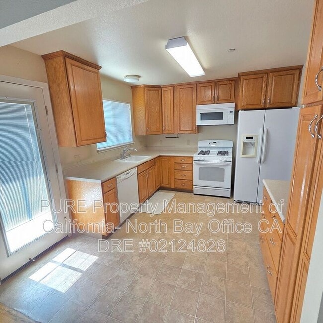 Building Photo - 132 Arlington Dr