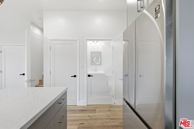 Building Photo - 8337 Gladbeck Ave
