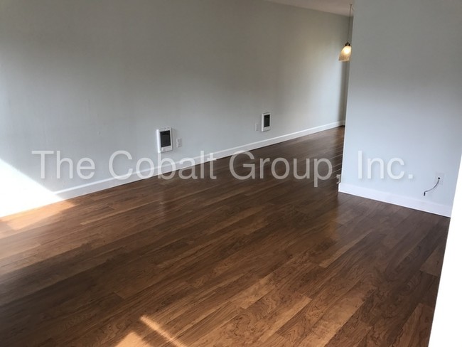 Building Photo - 7875 SW Fanno Creek Dr