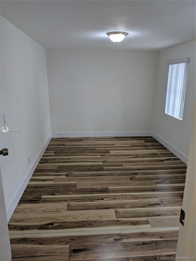 Foto del edificio - 3125 SW 19th St