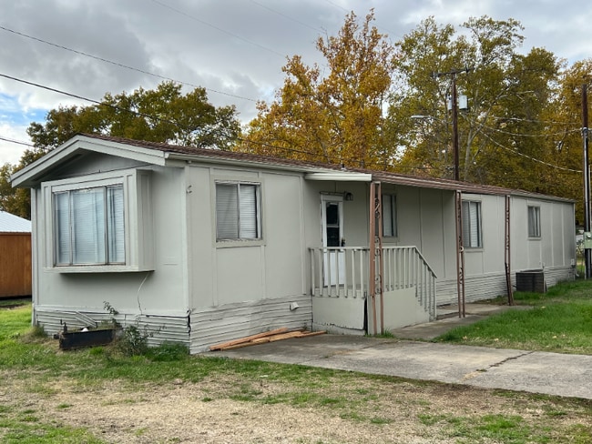 Building Photo - 84532 OR-11