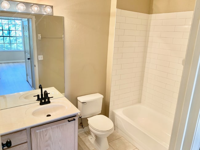 Photo - 1212 S Hiawassee Rd Apartment