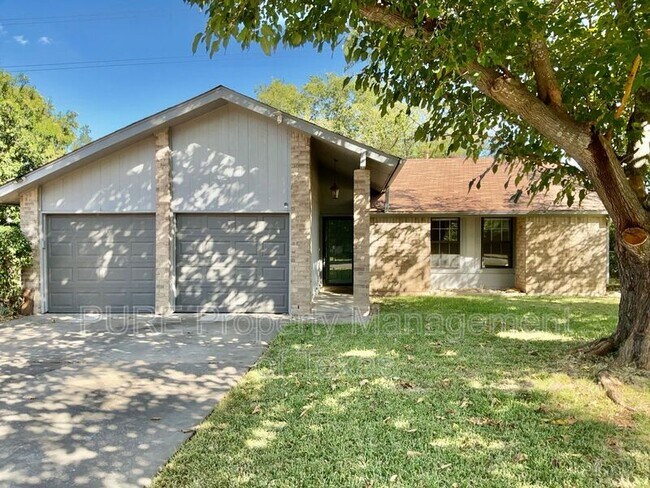 Building Photo - 408 Central Dr