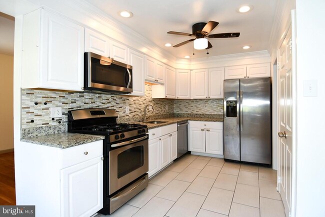 Foto del edificio - 4842 Randolph Dr