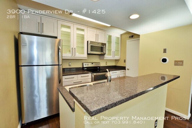 Building Photo - 3900 Penderview Dr