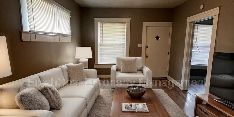 Foto principal - 7301 Harvard Ave