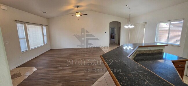 Foto del edificio - 1187 Cherrywood Ave