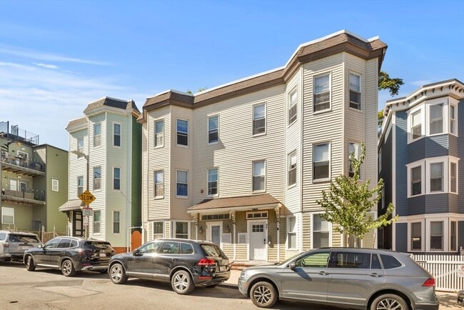 Building Photo - 39 I St