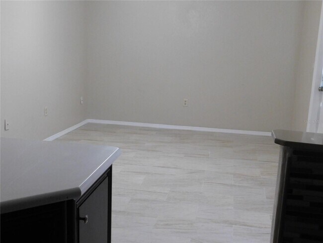 Foto del edificio - "Charming 1-Bedroom with Granite Touches in Port Charlotte!"