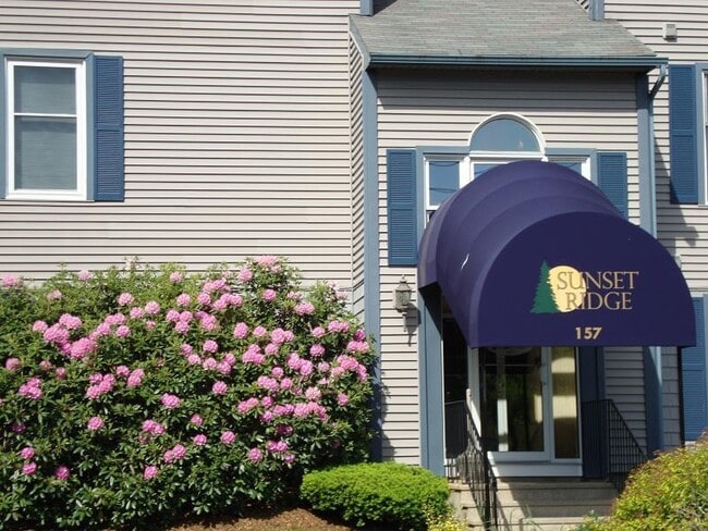 Foto del edificio - 145 Eastern Ave