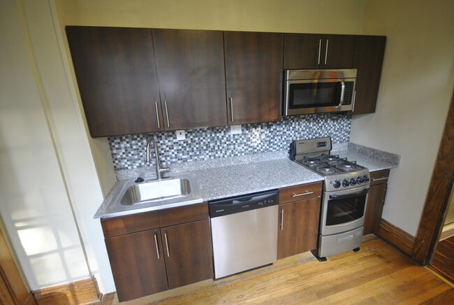 Building Photo - 508 Hill St