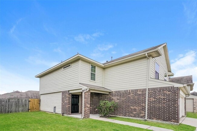 Building Photo - 2606 Vikram Dr