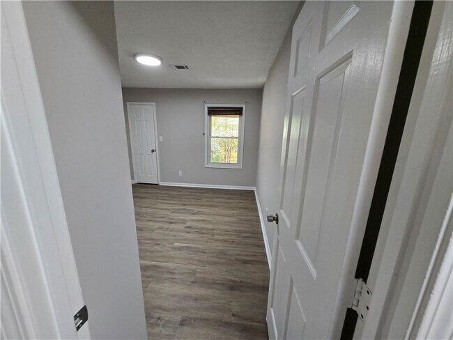 Foto del edificio - 707 Hanover Ln SE