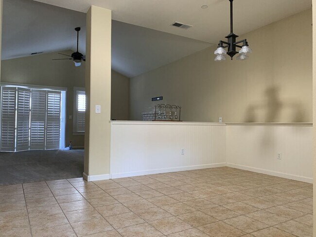 Building Photo - 785 Glen Miller Dr