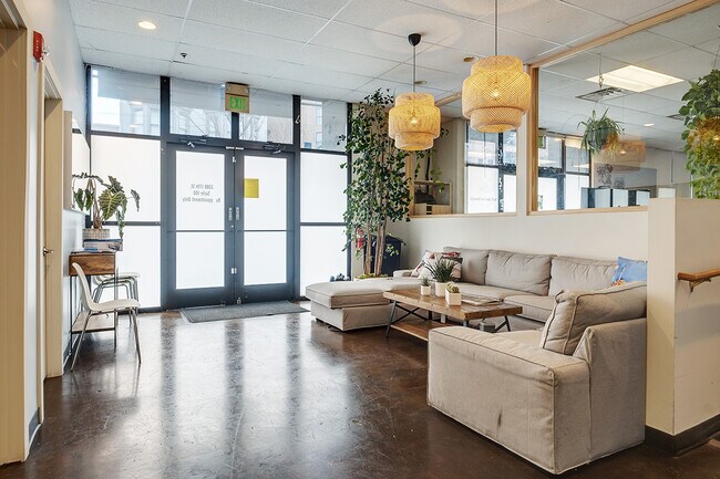 Foto del edificio - 3388 17th St