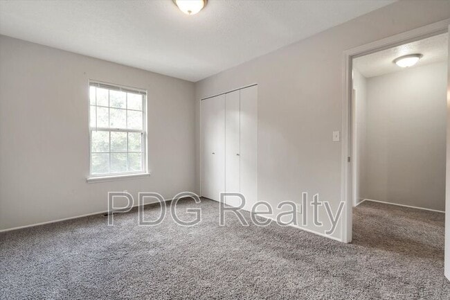 Building Photo - 12048 Morningside Dr