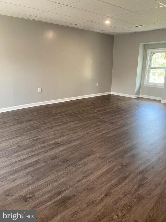 Foto del edificio - 1909 S Clinton Ave