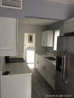Foto del edificio - 2250 NW 30th St