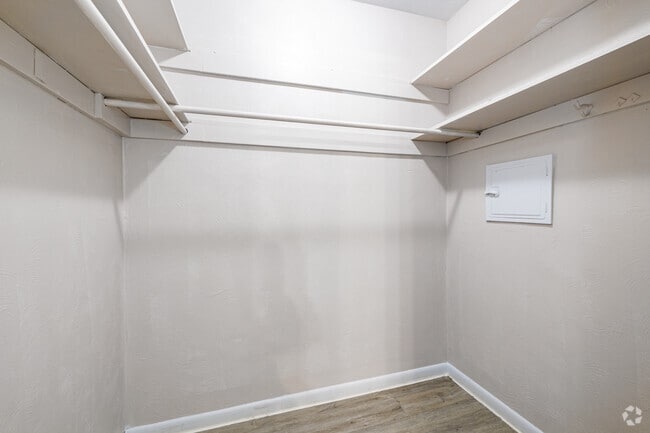 STUDIO - 1 BA - 417SF - Closet - Knight Apartments in Downtown Greeley