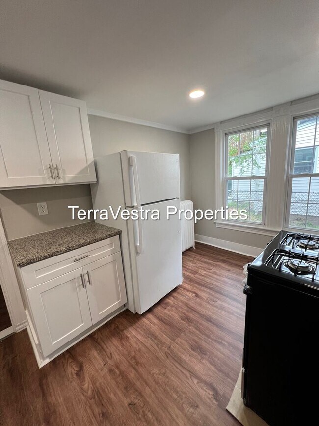 Foto del edificio - 4 Bed in Millville! Eligible for $500 Security Deposit.