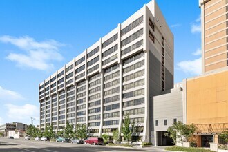 Building Photo - 450 N Arlington Ave