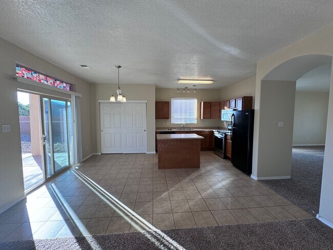 Foto del edificio - MOVE IN SPECIAL!! 1/2 off 2nd months rent!...