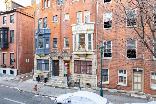 Building Photo - 1017 Spruce St