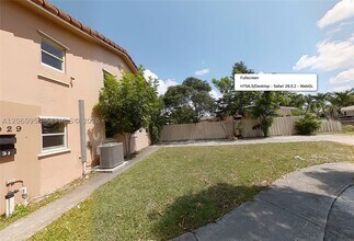 Building Photo - 1029 C 1029-1031 C