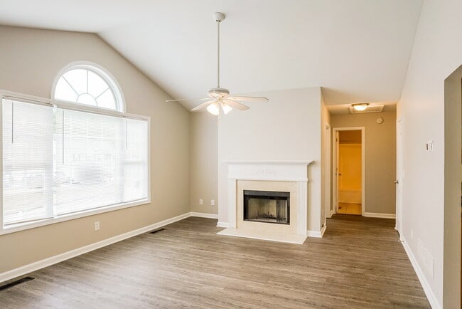 Foto del edificio - 2973 Rolling Ln