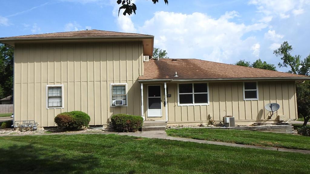 Primary Photo - 11244 E 71st Terrace