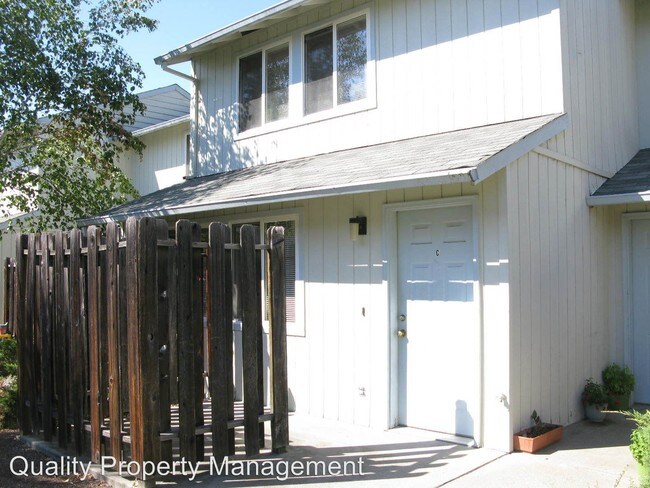 Foto del edificio - 1822 NE Fairview Ave