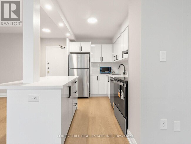 Building Photo - 140 Elm Ridge Dr